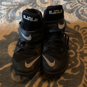 NIKE LEBRON ZOOM SOLDIER 8 VIII Triple Black Basketball 653641-001 sz 9.5